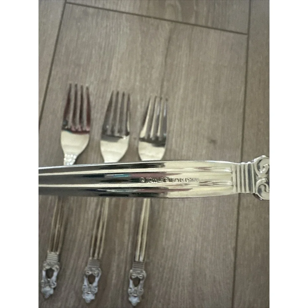 4 Towle KING GUSTAV, 18/10 Stainless‎ Steel, Salad Forks 7 1/8